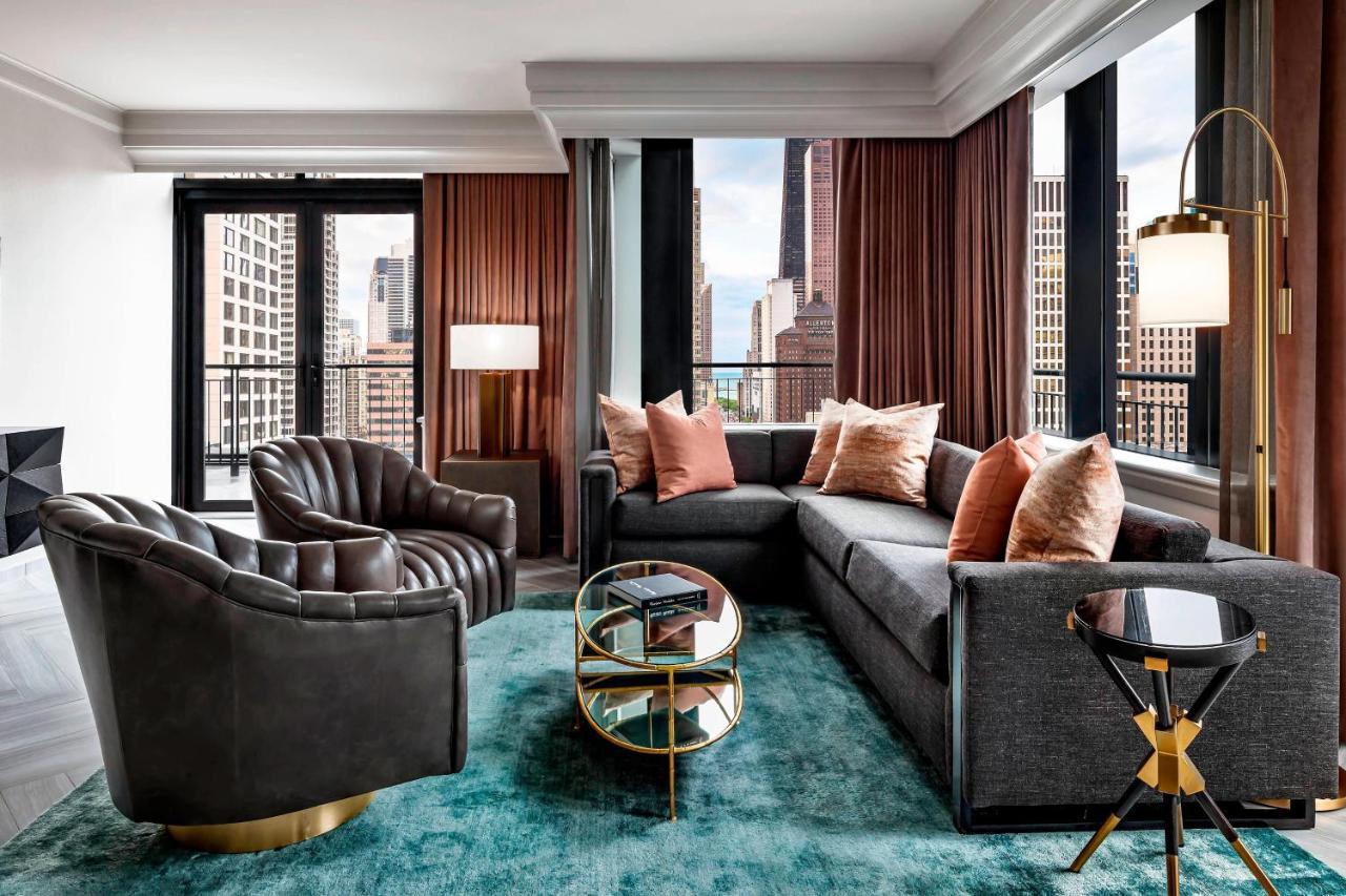 Gwen Luxury Suite 1 King Sofa bed Michigan Ave view,1162960428:JPEG