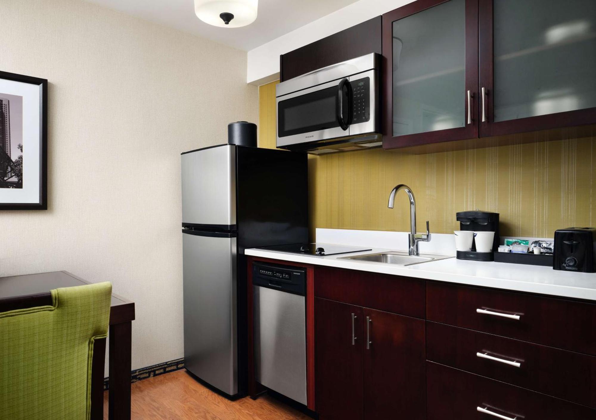 One-Bedroom Suite View,1548677788:JPEG