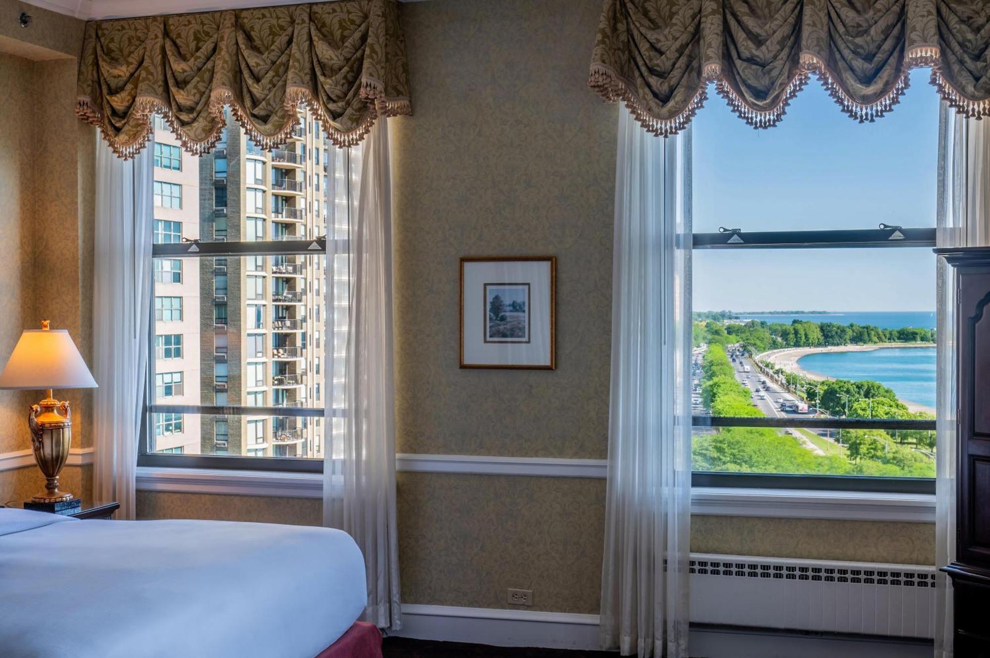 King Room Lake View Hearing Accessible
