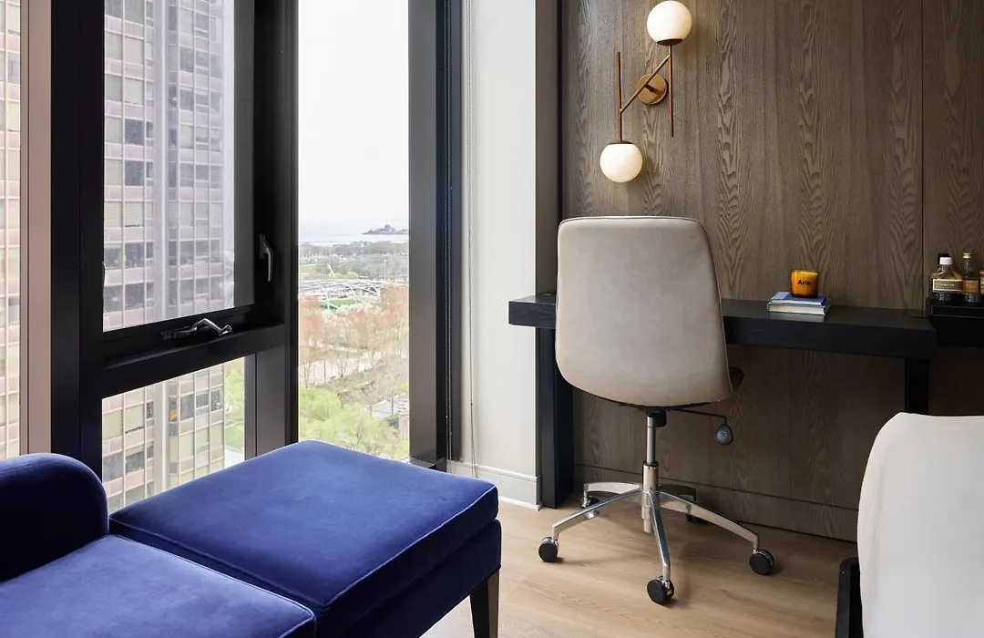 Arlo Chicago-1