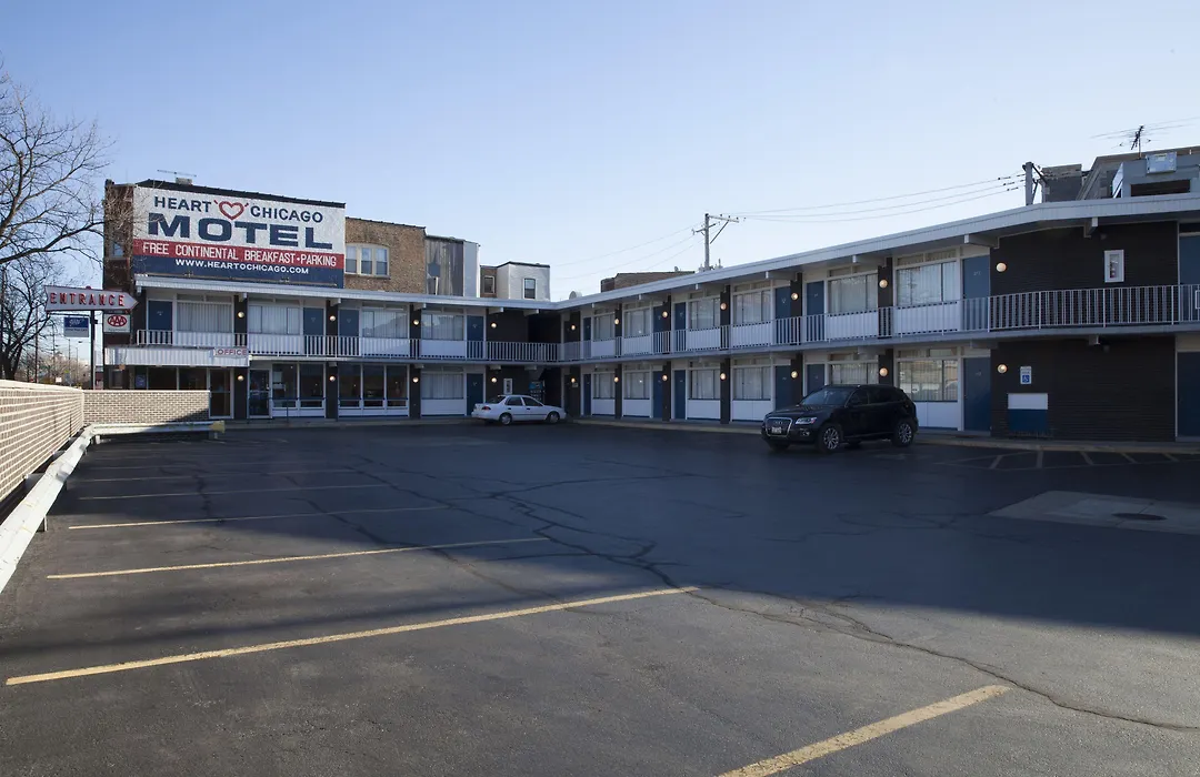 Heart O' Chicago Motel-1