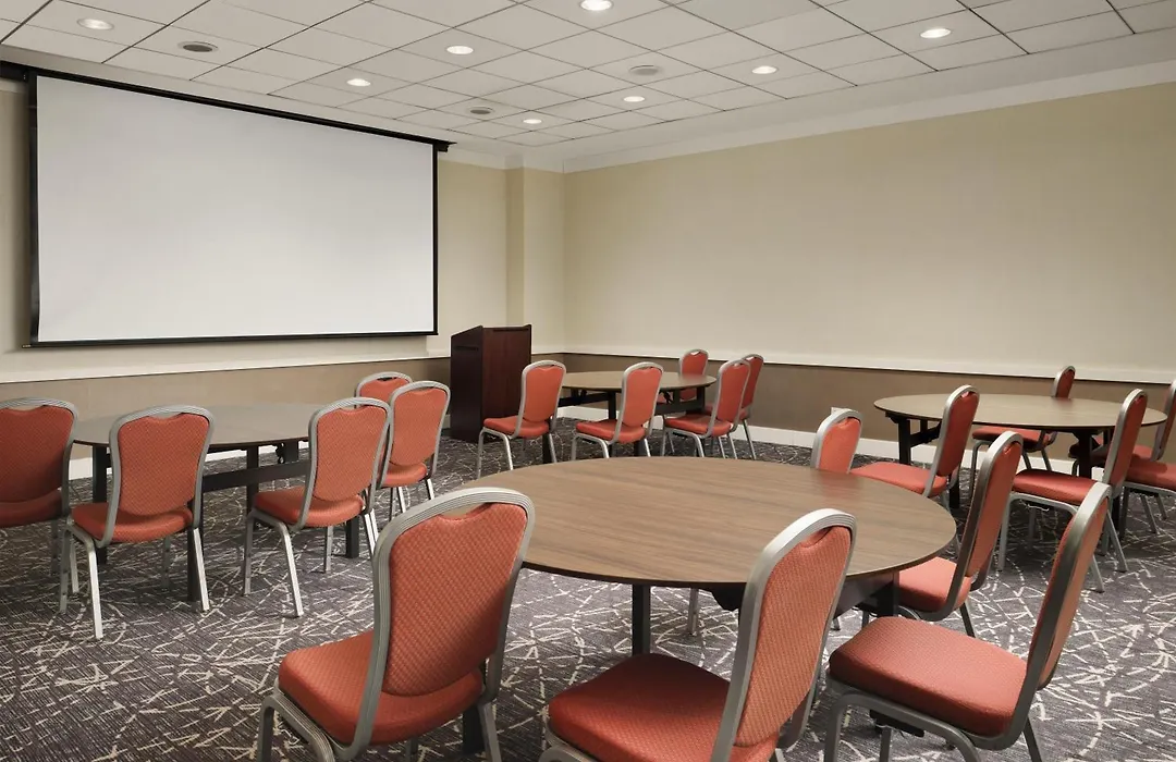 Embassy Suites By Hilton Chicago Downtown Magnificent Mile-1