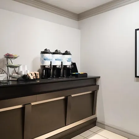 Hilton Garden Inn Chicago Downtown/Magnificent Mile-2