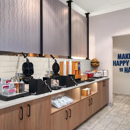 Hampton Inn Majestic Chicago Theatre District-2