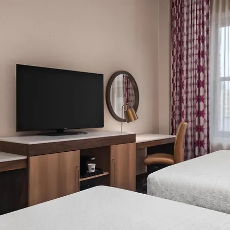 Hampton Inn Majestic Chicago Theatre District-3
