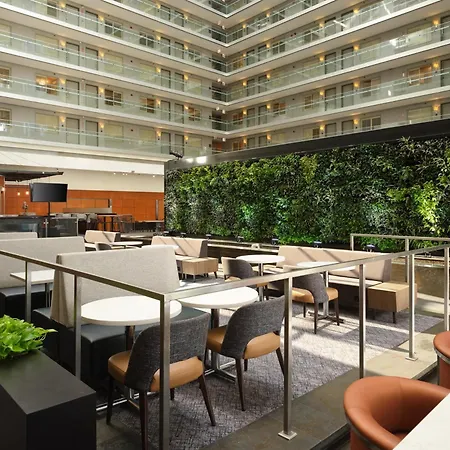 Embassy Suites By Hilton Chicago Downtown Magnificent Mile-2